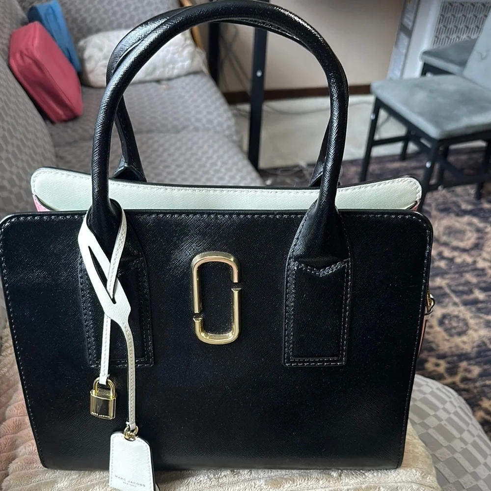 Marc Jacobs Black Big Shot leather Tote - Picture 8 of 11